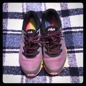 Girls size 4 1/2 FILA sneakers.